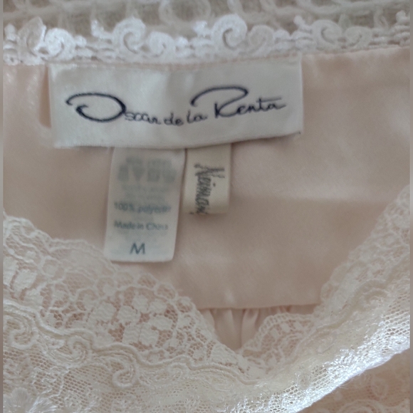 Vintage Oscar de la Renta Nightgown - Picture 6 of 8